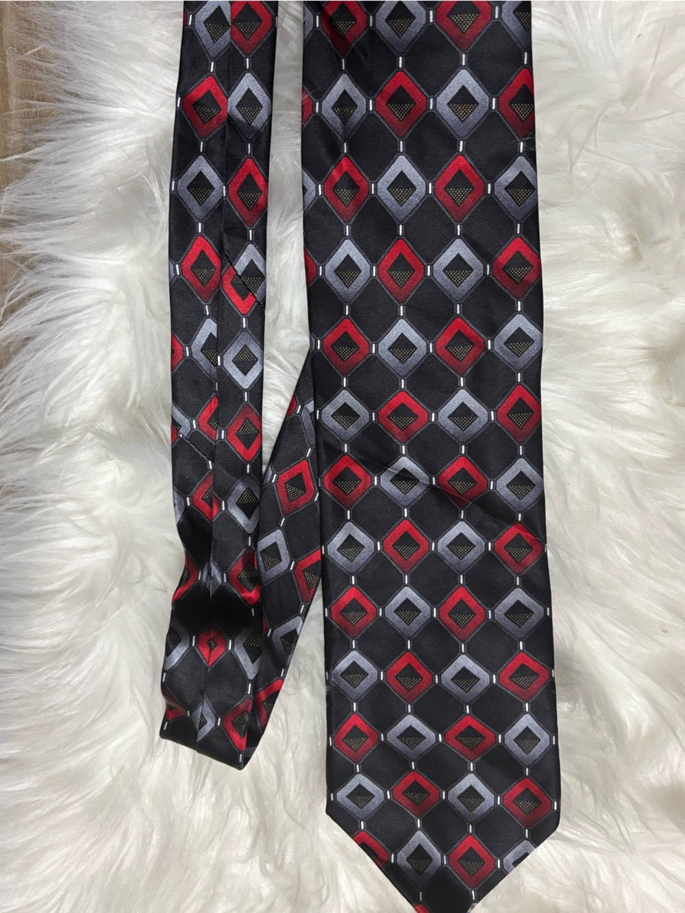 Men's patterned tie